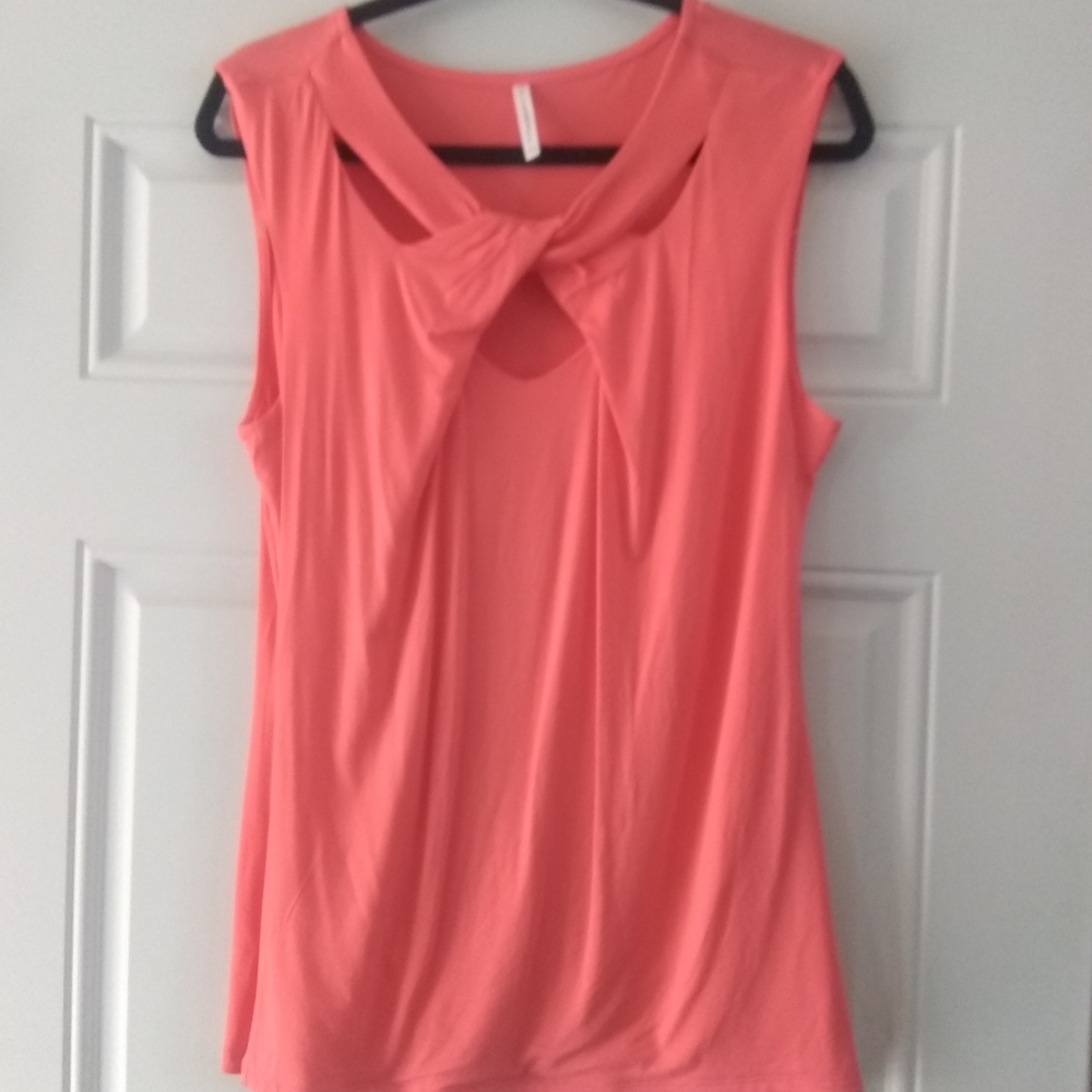 Passports Women Top SZ Medium 8-10